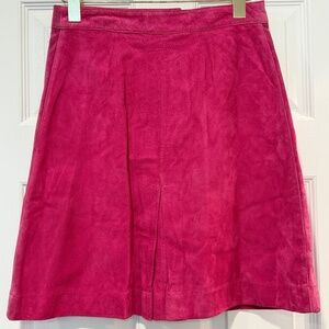 🍂 Lilly Pulitzer Suede Skirt – Size 2 – Magenta Pink Perfection for FALL!